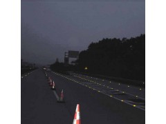 嘉兴交通设施 太阳能道钉 无线同步发光道钉价格图3