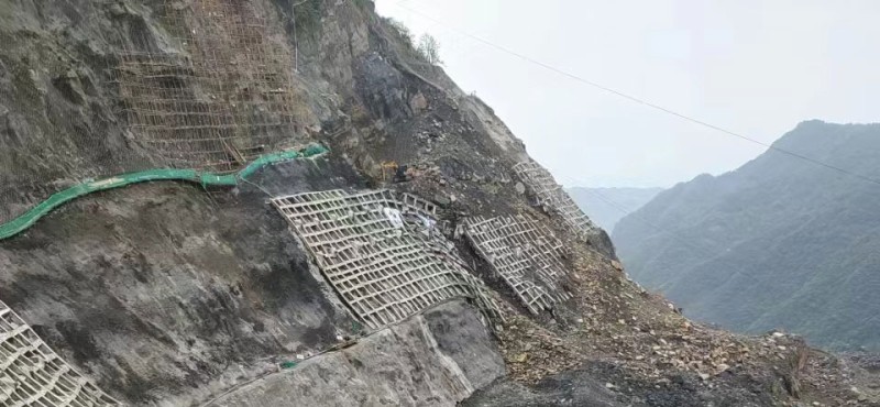 边坡震动监测